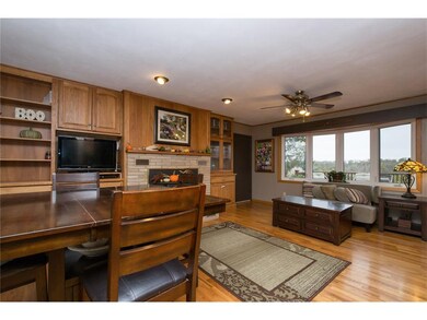 3327 55th Street Trail, Center Point, IA 52213 - photo 5