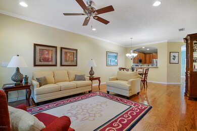 Open easy Living / Dining combo