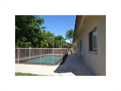 Swimming Pool/Hot Tub/Sauna