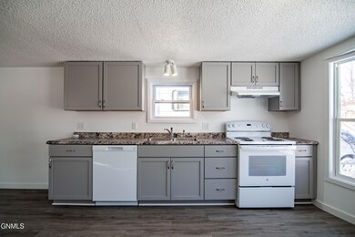 105 S Meadow Ln, Mandan, ND 58554 - photo 5