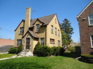 639 N Martin Ave, Waukegan, IL 60085 - photo 2