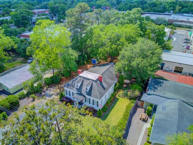 318 N Magnolia St
