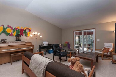 2224 Radcliff Cir-12