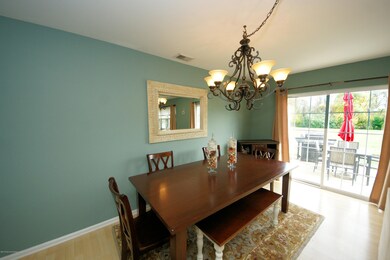 8-Dining Room-131 Medinah Ct