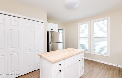 412 E Brandeis Ave (23)