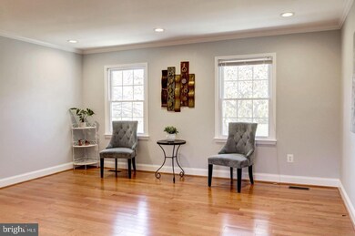 15013 Joshua Tree Rd, North Potomac, MD 20878 - photo 2