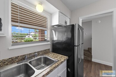 805 Continental Dr unit 3, Brownsville, TX 78520 - photo 3