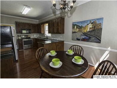 Spacious Eat In Kitchen