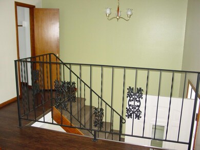 Foyer/Stairway