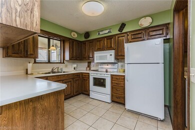 32 Knighton Dr, Bella Vista, AR 72715 - photo 3