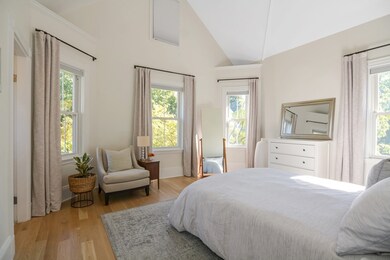 195 Cypress St unit 3, Brookline, MA 02445 - photo 5