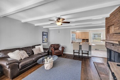 Living room 1