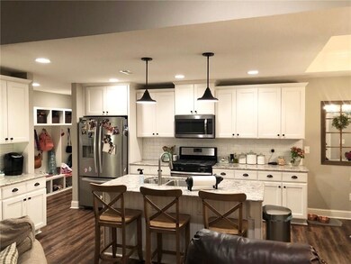 760 Captain Hopkins St, Prairie Grove, AR 72753 - photo 3