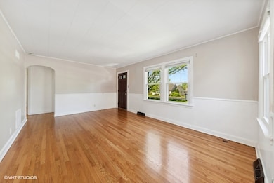 605 Revere Rd, Glenview, IL 60025 - photo 2