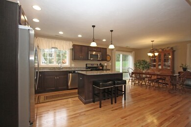 8 Hemlock Dr, Ayer, MA 01432 - photo 5