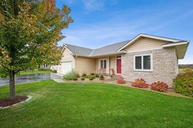 12685 Foxhill Cir N, Hugo, MN 55038 - photo 2