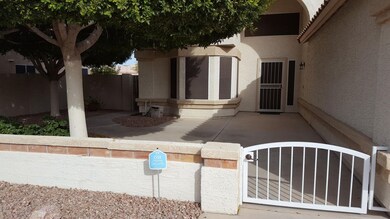Front courtyard (4)