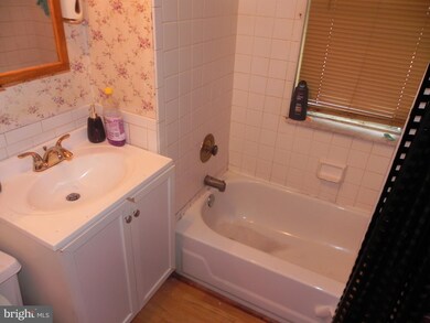 3082 S Congress Rd, Camden, NJ 08104 - photo 3