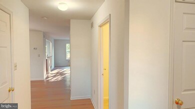 222 E Mount Vernon St, Lansdale, PA 19446 - photo 4