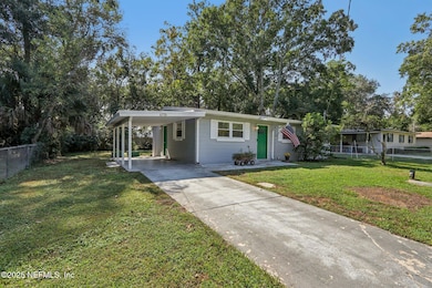 6770 Tinkerbell Ln, Jacksonville, FL 32210 - photo 5