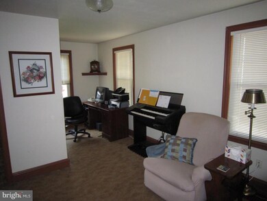 225 E Fulton St, Ephrata, PA 17522 - photo 7