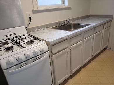 44 Euclid Ave unit 2, Pontiac, MI 48342 - photo 6