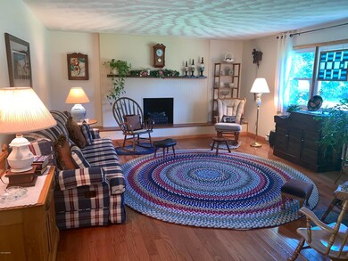 1127 E Lime Bluff Rd, Muncy, PA 17756 - photo 2