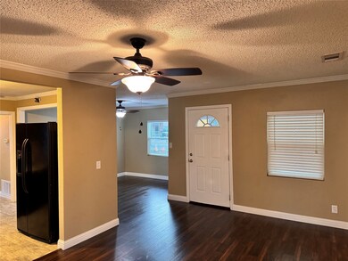 912 Iowa St, Irving, TX 75060 - photo 4