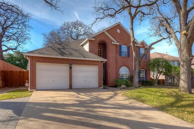 7909 Whispering Woods Ln, North Richland Hills, TX 76182 - photo 2