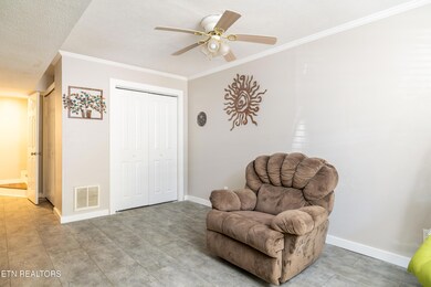 8703OldeColonyTrail#39-5