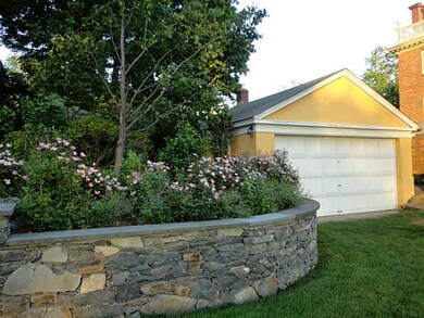 Garage.