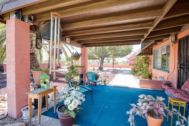 4 Front patio