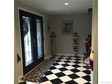 Foyer.