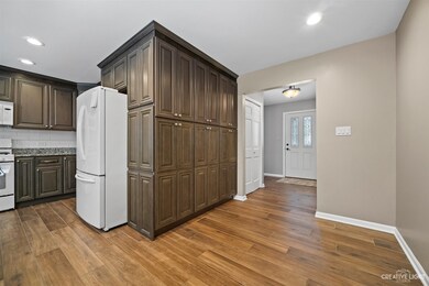 80 Redstart Rd, Naperville, IL 60565 - photo 7