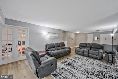 Watergate At Landmark unit 807, Alexandria, VA 22304 - photo 4