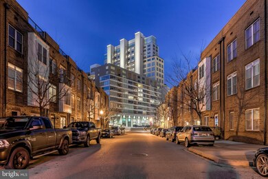 Silo Point unit 613, Baltimore, MD 21230 - photo 3