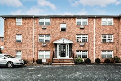 8 Colonial Village Dr unit 12, Arlington, MA 02474 - photo 3