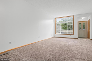 8789 Branson Dr, Inver Grove Heights-3.jpg