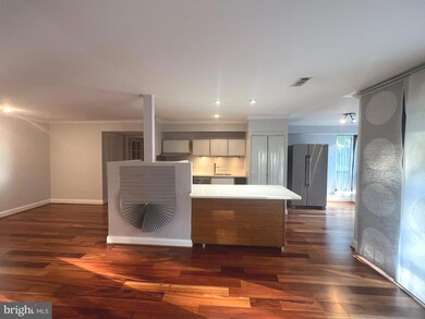 11208 Chestnut Grove Square unit 110, Reston, VA 20190 - photo 5