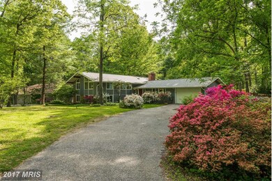 6718 Persimmon Tree Rd, Bethesda, MD 20817 - photo 2