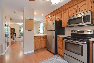 84 Shelburne Rd, MerriMacK, NH 03054 - photo 7