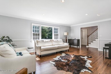 24 Juniper Ln Riverside CT-large-014-021