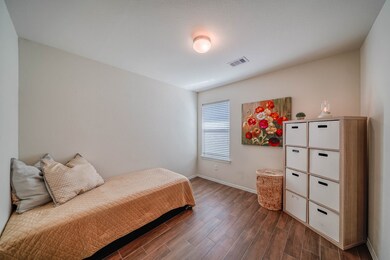 5308 Carmichael Cir, Alvin, TX 77511 - photo 5