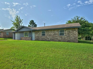 1901 E Main St, Shawnee, OK 74801 - photo 3