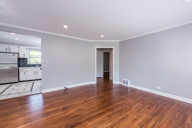 305 Keller Ave, Waukegan, IL 60085 - photo 2