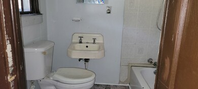 1611 Gary St, Clinton, SC 29325 - photo 7