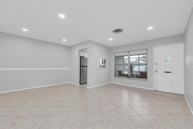 Living/Dining Area