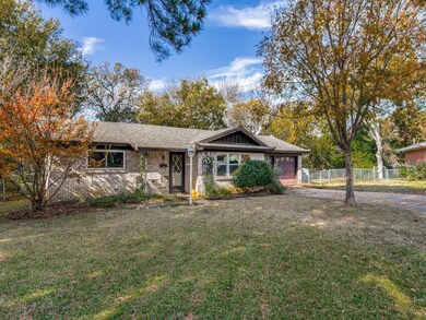 217 Page Ct, Hurst, TX 76053 - photo 4