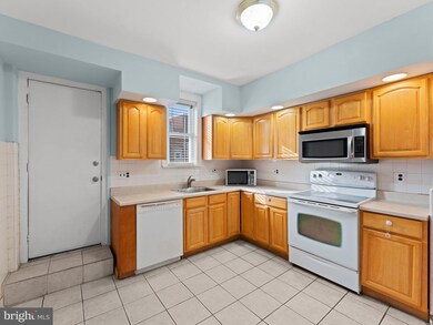 3552 Chippendale Ave, Philadelphia, PA 19136 - photo 7