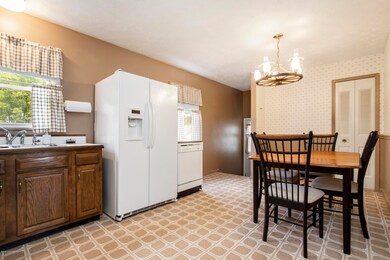 5312 Idlewood Ln, Louisville, KY 40291 - photo 7